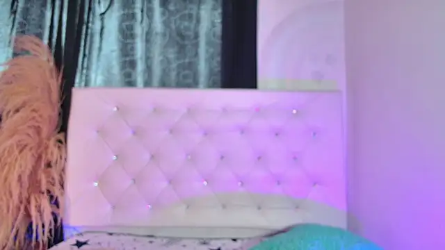 tatixxxvega online show from May 4, 5:49 pm