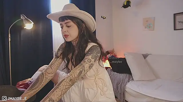 janne maybe online show from October 31, 3:30 pm