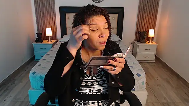 Serena Houstonn online show from November 13, 11:14 am