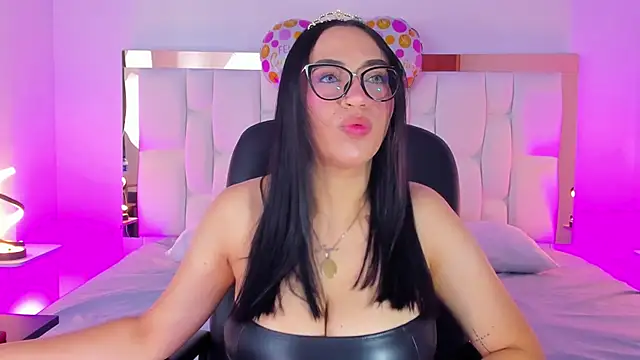 Camille Juicy online show from September 17, 1:02 pm