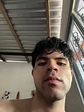 Axel-Mejia online show from February 16, 6:50 pm