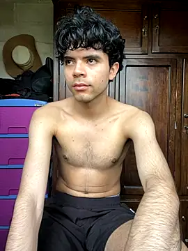 Axel-Mejia online show from October 28, 12:59 pm