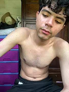 Snapshot of Axel-Mejia chatting on July 14, 3:40 pm Axel-Mejia online show from July 14, 3:40 pm