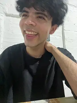 Axel-Mejia online show from May 27, 1:04 am