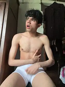 Axel-Mejia online show from May 19, 8:16 pm