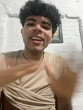 Snapshot of Axel-Mejia chatting on June 22, 3:25 am Axel-Mejia online show from June 22, 3:25 am