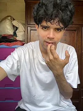 Axel-Mejia online show from February 21, 3:25 pm