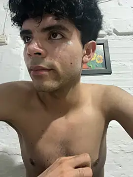Snapshot of Axel-Mejia chatting on June 26, 2:28 am Axel-Mejia online show from June 26, 2:28 am
