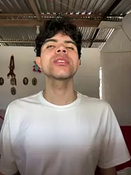 Axel-Mejia online show from February 25, 7:14 pm