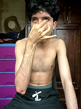 Axel-Mejia online show from November 20, 12:50 pm