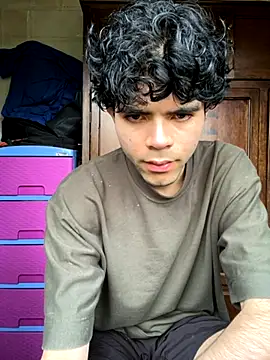 Axel-Mejia online show from November 6, 1:48 pm