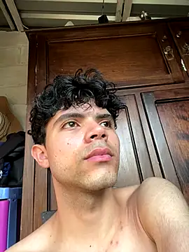 Axel-Mejia online show from December 14, 8:47 pm