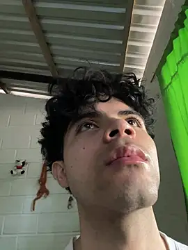 Axel-Mejia online show from April 18, 3:36 pm