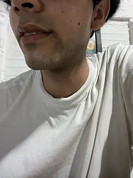 Snapshot of Axel-Mejia chatting on June 14, 2:24 am Axel-Mejia online show from June 14, 2:24 am
