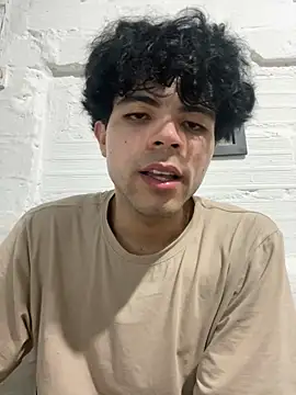 Axel-Mejia online show from May 31, 3:34 am