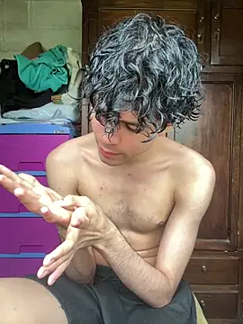 Snapshot of Axel-Mejia chatting on June 5, 6:35 pm Axel-Mejia online show from June 5, 6:35 pm
