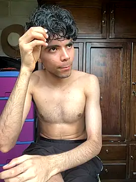 Axel-Mejia online show from October 31, 7:10 pm