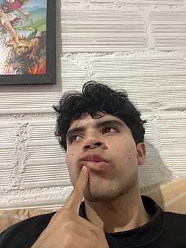 Axel-Mejia online show from February 14, 12:11 am