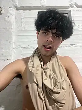 Axel-Mejia online show from June 3, 2:01 am