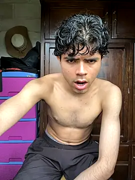 Axel-Mejia online show from October 27, 7:37 pm