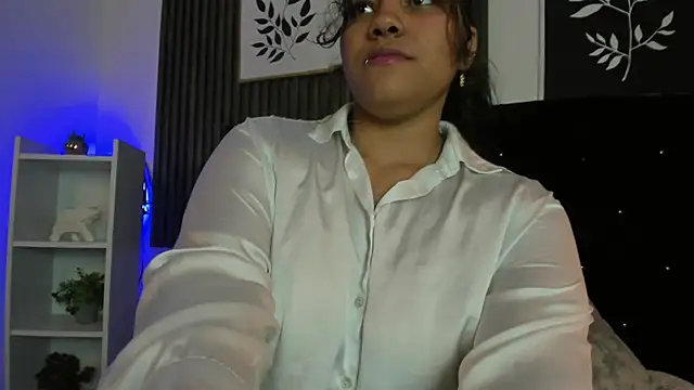 Snapshot of nanny__cute chatting on September 14, 3:07 am nanny cute online show from September 14, 3:07 am