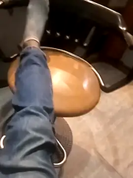 Snapshot of vergonvenco chatting on November 9, 8:40 am vergonvenco online show from November 9, 8:40 am