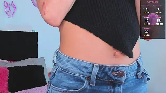 Snapshot of Aryane_art_ chatting on November 16, 11:52 pm Aryane art online show from November 16, 11:52 pm