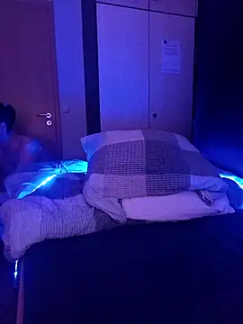 Teufel-in-weiss online show from February 10, 10:09 pm