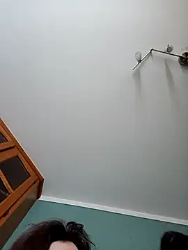 Teufel-in-weiss online show from March 4, 7:27 am