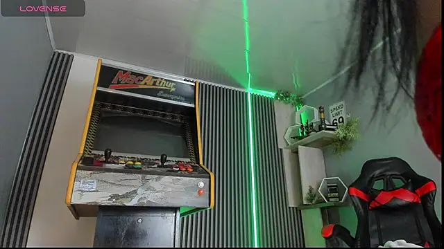 Jenie fire  online show from December 1, 9:04 pm