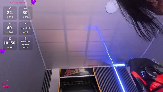 Jenie fire  online show from December 5, 8:28 pm