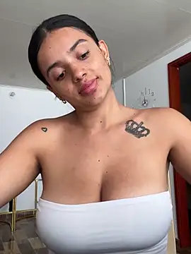 Snapshot of AnaaFaith_ chatting on October 26, 5:02 pm AnaaFaith online show from October 26, 5:02 pm