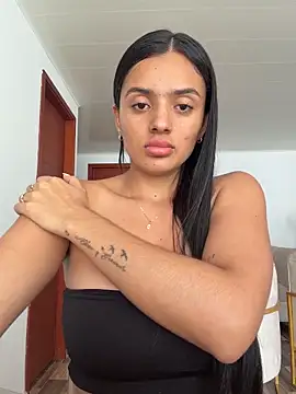 Snapshot of AnaaFaith_ chatting on June 6, 6:46 pm AnaaFaith online show from June 6, 6:46 pm
