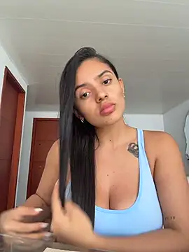 Snapshot of AnaaFaith_ chatting on May 4, 6:44 pm AnaaFaith online show from May 4, 6:44 pm