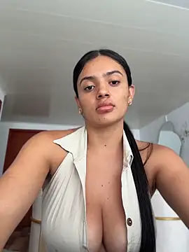 AnaaFaith  online show from April 10, 6:37 pm