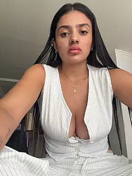 AnaaFaith  online show from March 3, 7:32 pm