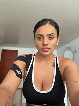 AnaaFaith  online show from April 8, 7:04 pm