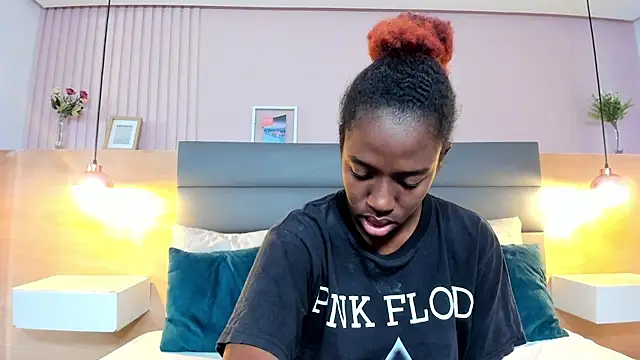  emma willliams  online show from October 28, 2:16 pm