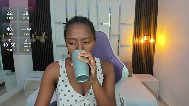  emma willliams  online show from November 28, 1:55 pm