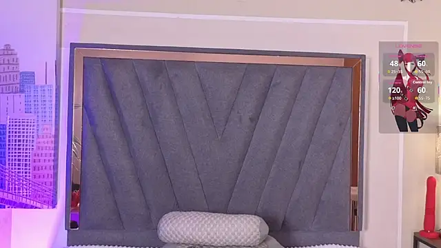 VelvetFox  online show from June 11, 7:44 pm