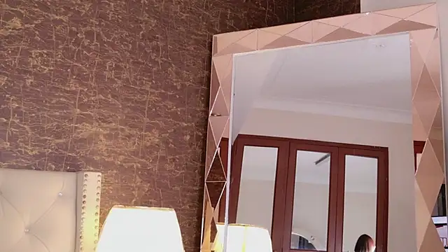 Snapshot of IrinaVelvet chatting on December 5, 4:38 pm IrinaVelvet online show from December 5, 4:38 pm