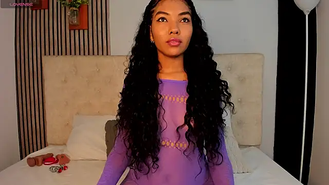 AnnaLandry online show from October 18, 7:49 pm
