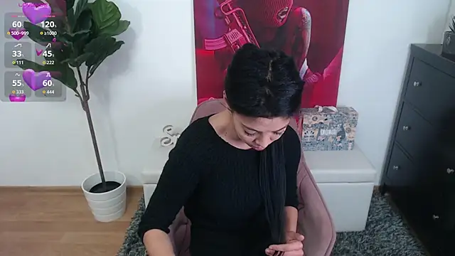 LadyLiia online show from April 3, 7:15 am