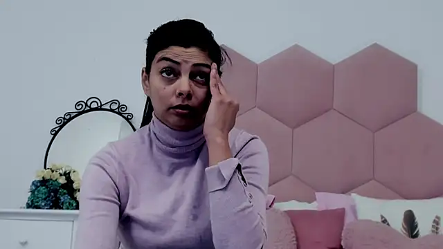 Snapshot of LadyLiia chatting on February 14, 4:58 am LadyLiia online show from February 14, 4:58 am