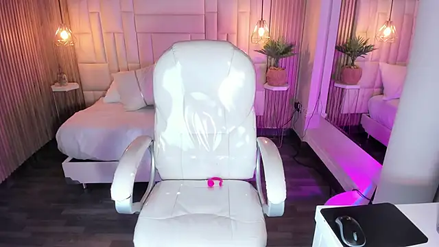 DulceGreem online show from October 20, 11:55 am