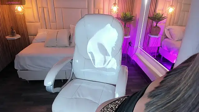 DulceGreem online show from September 24, 11:39 am