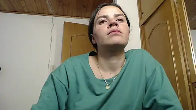 Snapshot of Skylar_Serenity chatting on October 18, 10:34 pm Skylar Serenity online show from October 18, 10:34 pm