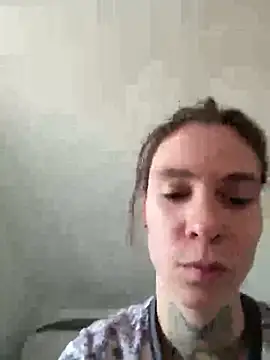 HoneySquirrel online show from November 14, 11:14 am