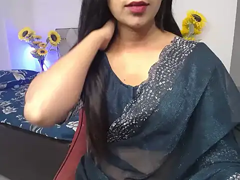 Little queenn online show from September 25, 1:11 am