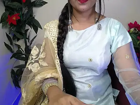 Little queenn online show from September 11, 1:11 pm